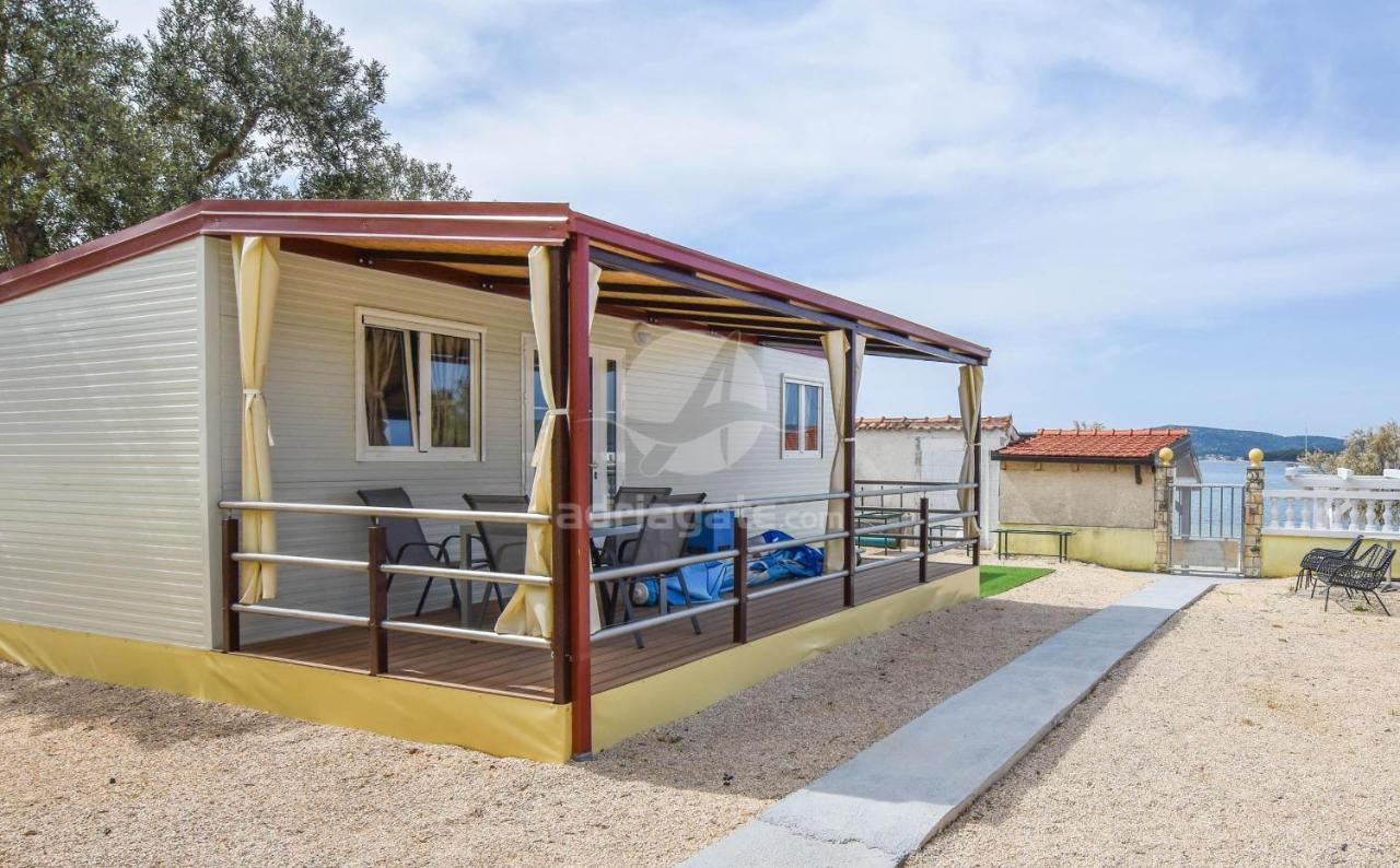 Mobile home Dandelion Biograd Na Moru Eksteriør billede